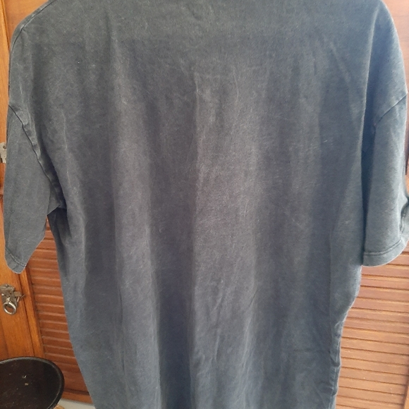 5/$25  Motorcycle graphic t-shirt - Picture 2 of 7